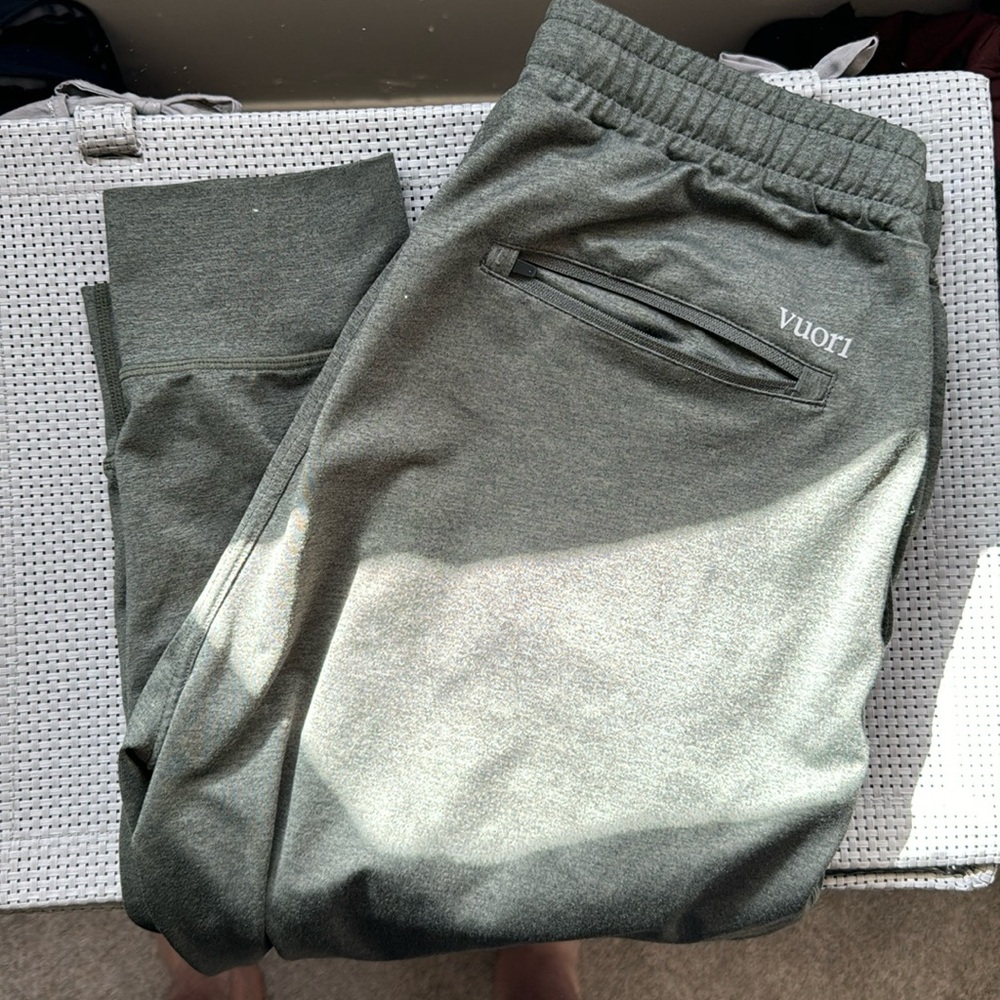 Vuori sweat pants